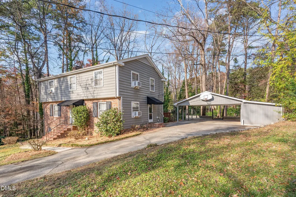 3704 Pembrook Place Raleigh NC 27612