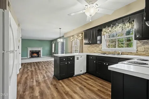 3704 Pembrook Place Raleigh NC 27612