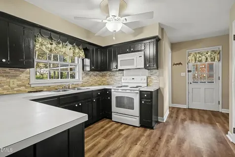 3704 Pembrook Place Raleigh NC 27612