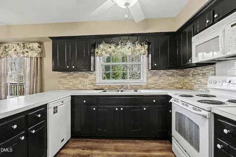 3704 Pembrook Place Raleigh NC 27612