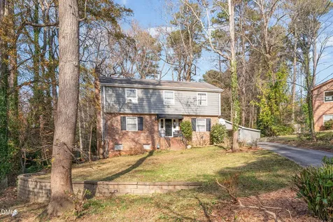 3704 Pembrook Place Raleigh NC 27612