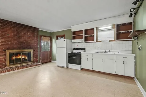 3704 Pembrook Place Raleigh NC 27612
