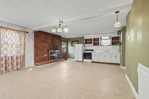 3704 Pembrook Place Raleigh NC 27612