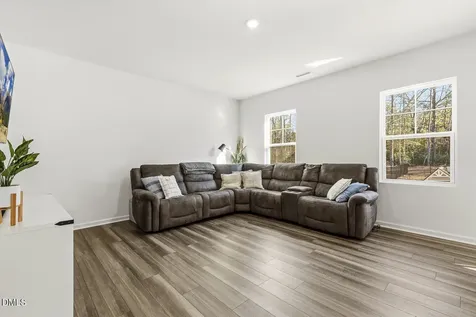 485 Barnes Landing Drive Four Oaks NC 27524
