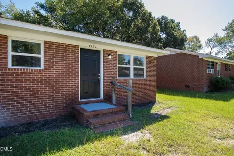 4943 Fieldcrest Drive Fayetteville NC 28303