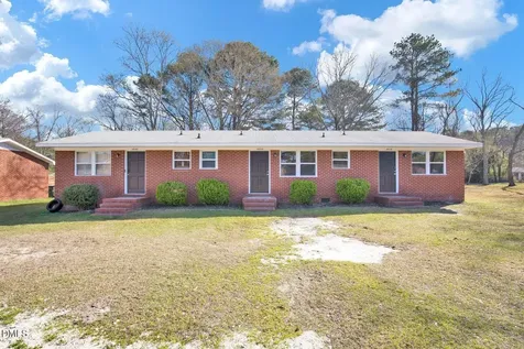 4941 Fieldcrest Drive Fayetteville NC 28303