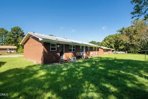 4941 Fieldcrest Drive Fayetteville NC 28303