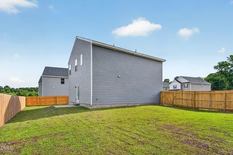 25 Stout Landing Dunn NC 28334