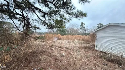 484 Yellow Skin Road Autryville NC 28318