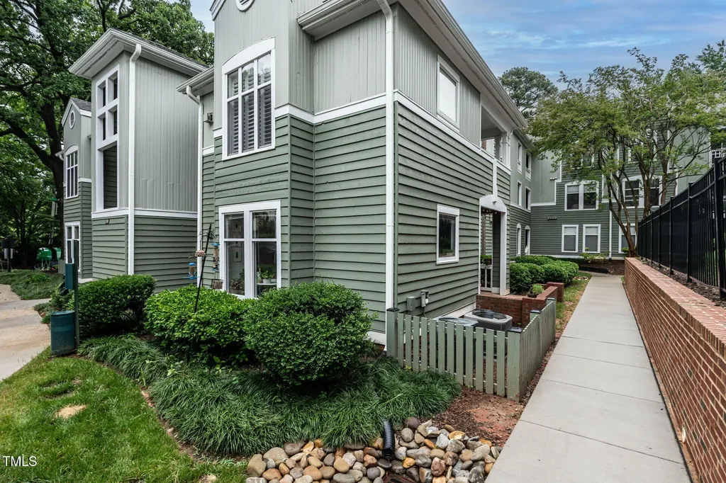 1111 Parkridge Lane Raleigh NC 27605