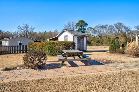 7716 La Finca Road Elm City NC 27822