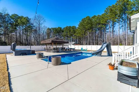1605 Freedom Road Smithfield NC 27577