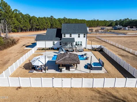 1605 Freedom Road Smithfield NC 27577