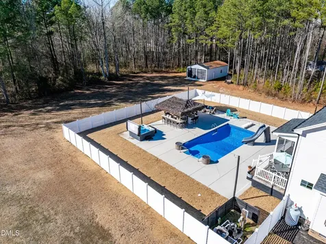 1605 Freedom Road Smithfield NC 27577
