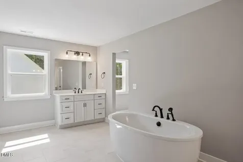 136 Ogden Circle Clayton NC 27527