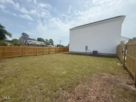 22 Stout Landing Dunn NC 28334