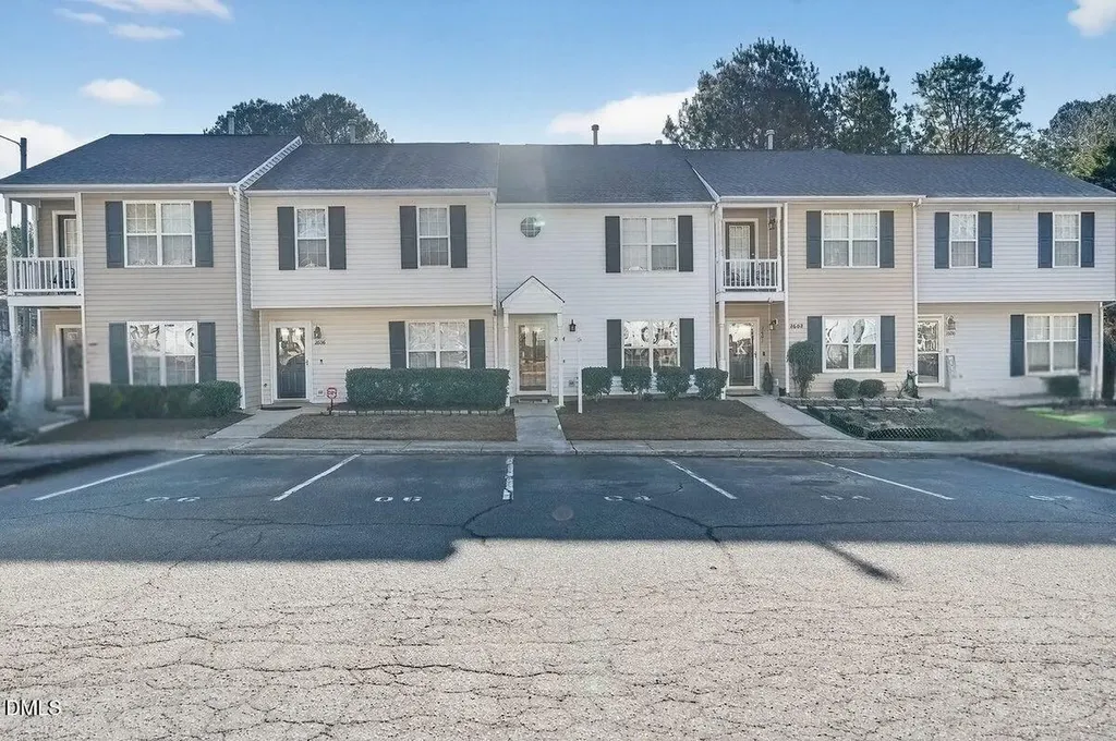 2604 Dwight Place Raleigh NC 27610