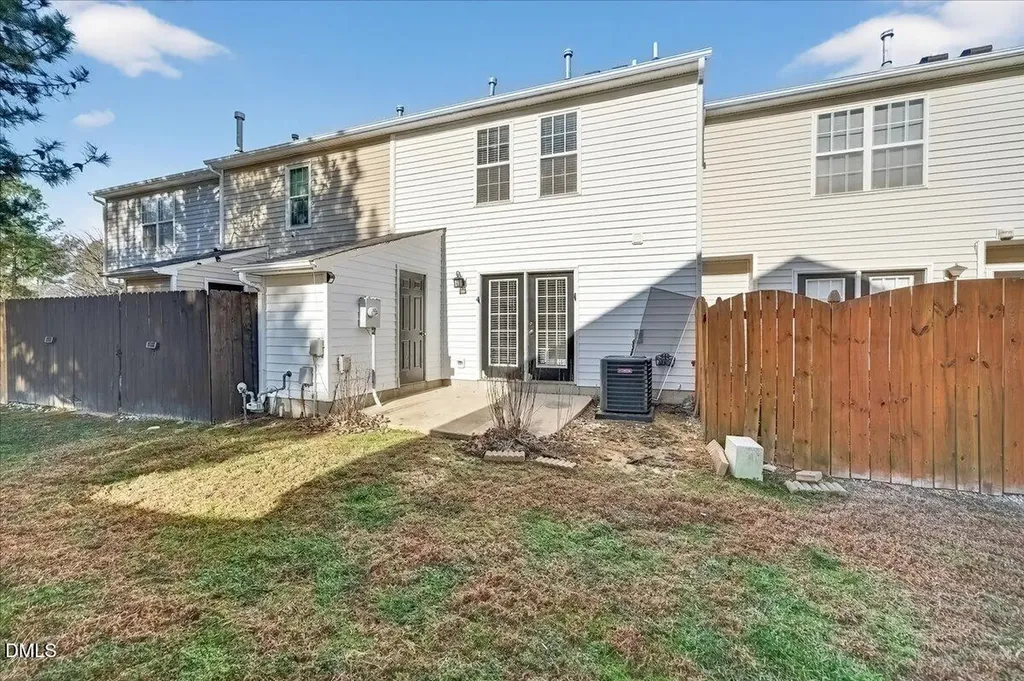 2604 Dwight Place Raleigh NC 27610