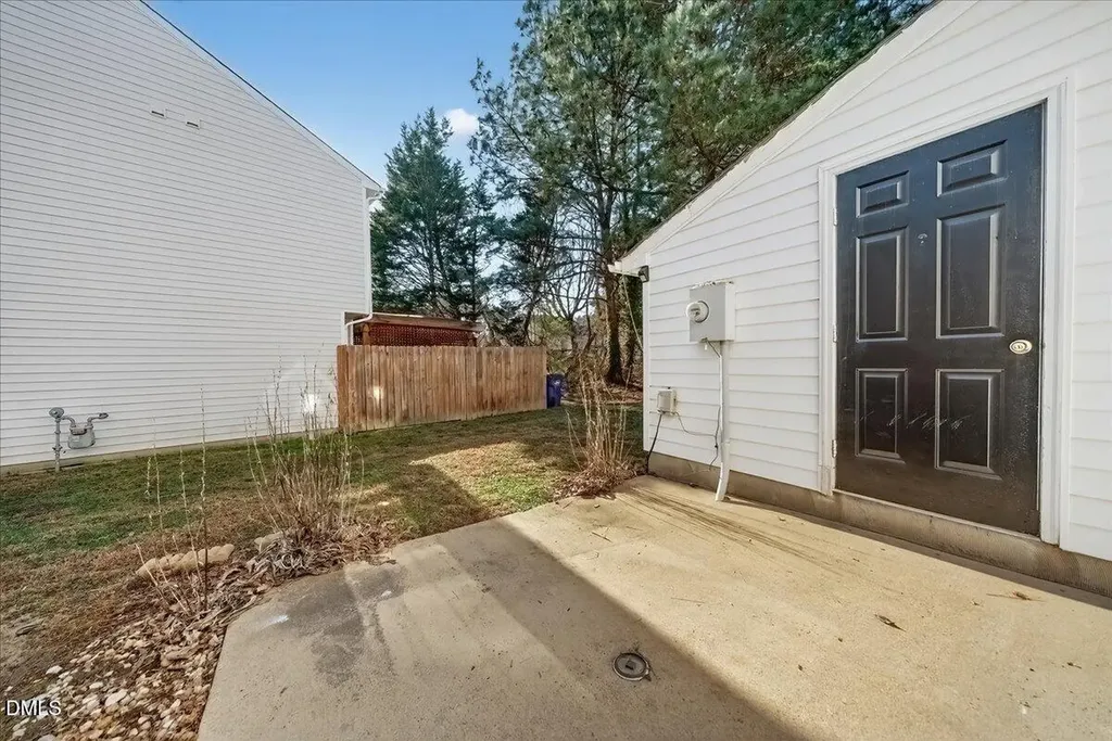 2604 Dwight Place Raleigh NC 27610