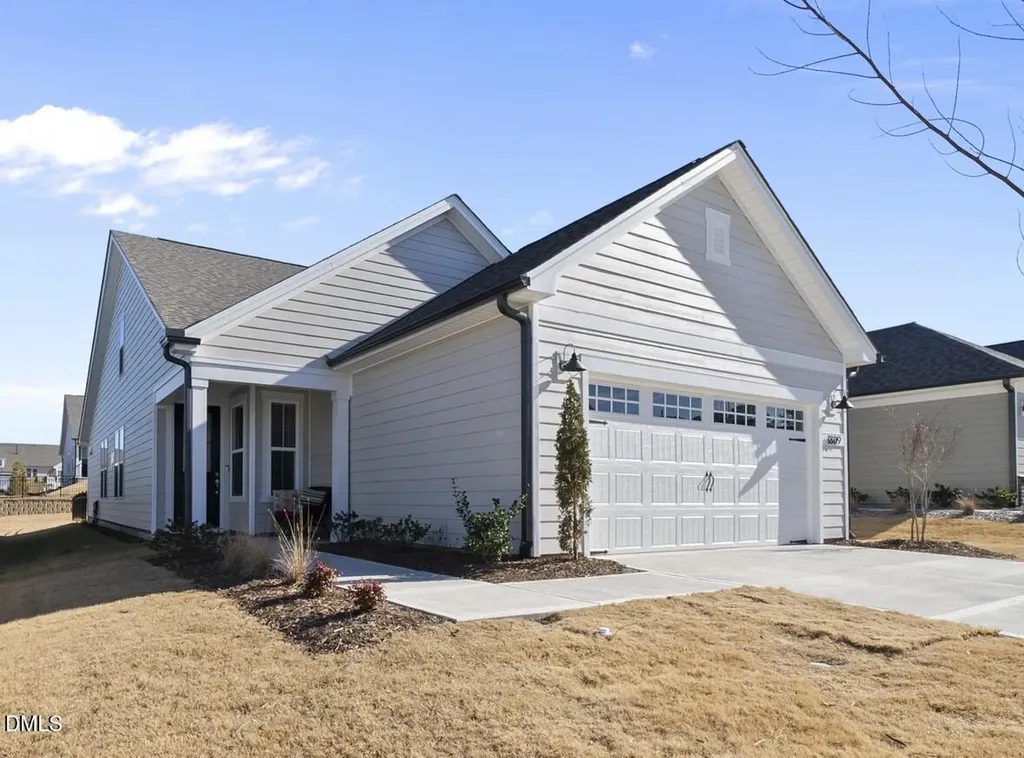 1809 Hydrangea Way Fuquay Varina NC 27526
