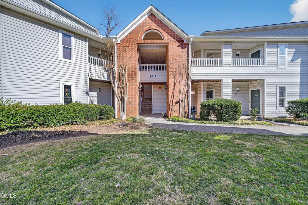 1911 Falls Landing Drive Raleigh NC 27614