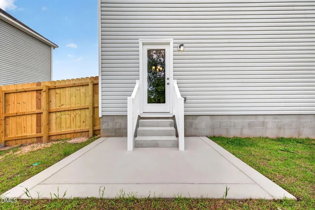 41 Stout Landing Dunn NC 28334