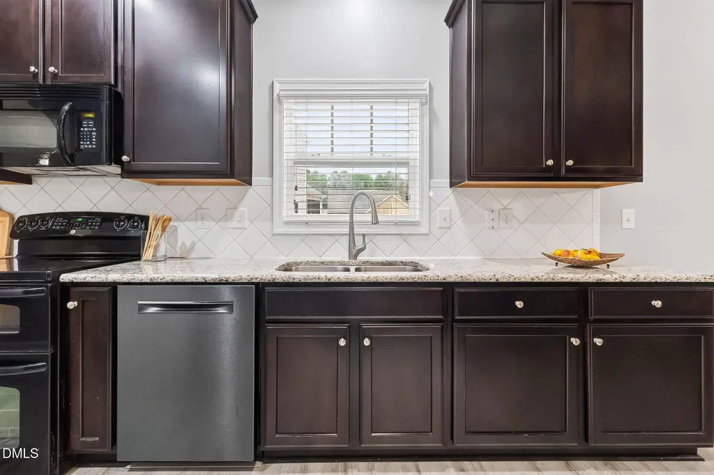 2709 Banks Lake Court Fuquay Varina NC 27526