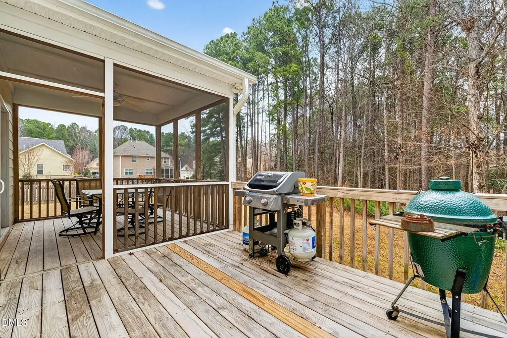 2709 Banks Lake Court Fuquay Varina NC 27526