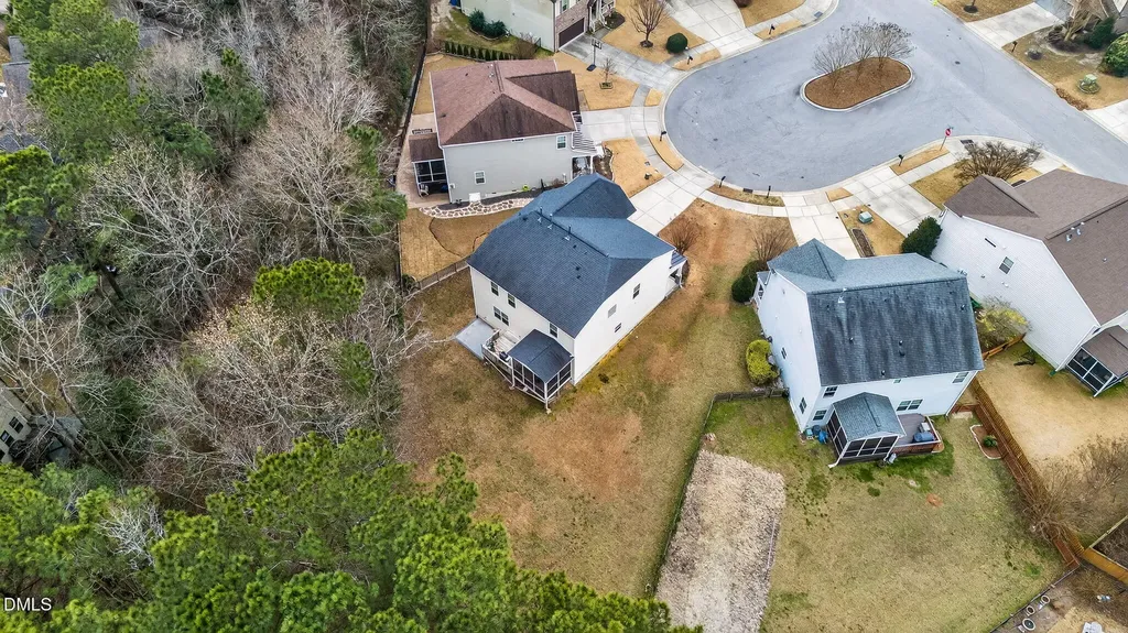 2709 Banks Lake Court Fuquay Varina NC 27526