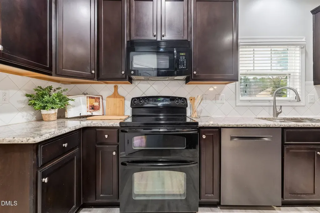 2709 Banks Lake Court Fuquay Varina NC 27526