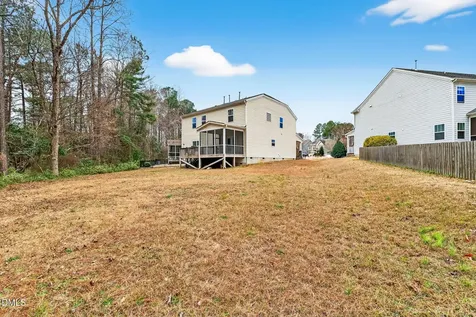 2709 Banks Lake Court Fuquay Varina NC 27526