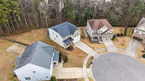 2709 Banks Lake Court Fuquay Varina NC 27526