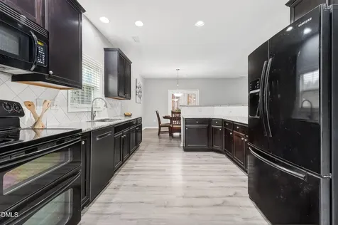 2709 Banks Lake Court Fuquay Varina NC 27526