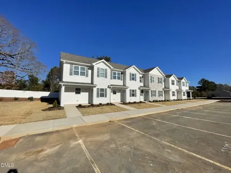 1012 Peony Lane Youngsville NC 27596