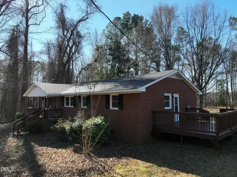 1412 Chamblee Road Zebulon NC 27597