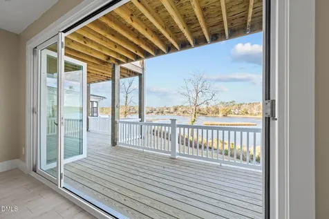 13 E Cannon Cove Hampstead NC 28443