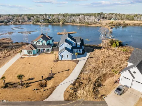 13 E Cannon Cove Hampstead NC 28443
