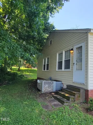 411 W Raleigh Street Siler City NC 27344