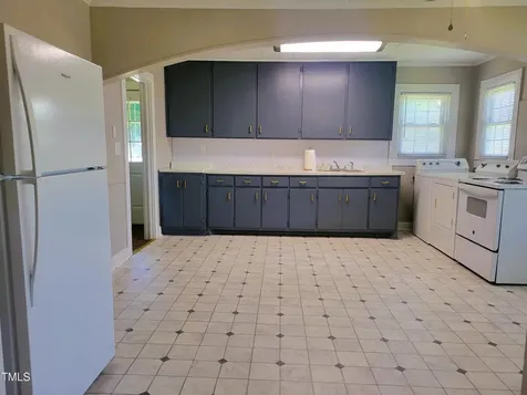 411 W Raleigh Street Siler City NC 27344