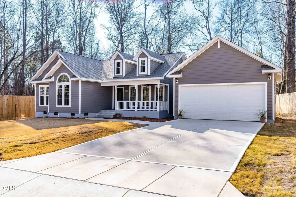 820 E Cardinal Drive Fuquay Varina NC 27526