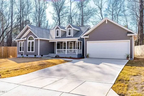 820 E Cardinal Drive Fuquay Varina NC 27526