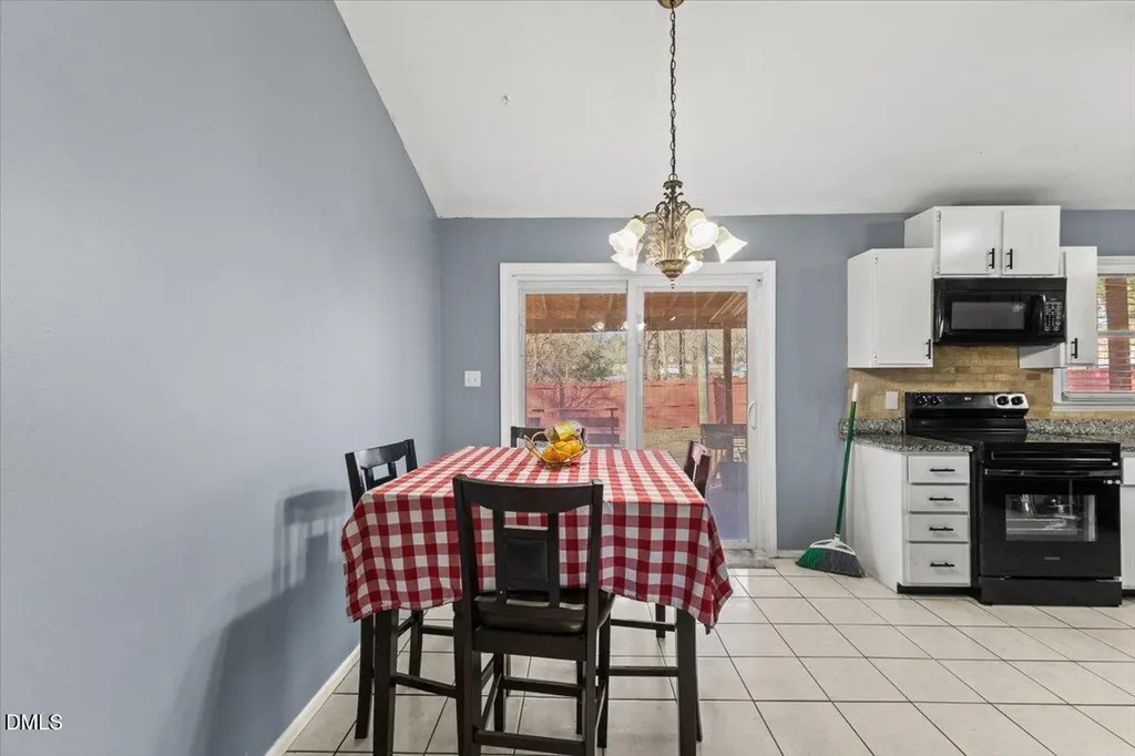 3612 Satellite Court Raleigh NC 27604