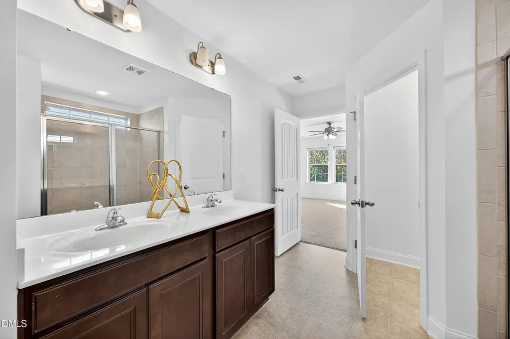 921 Stable Fern Drive Fuquay Varina NC 27526