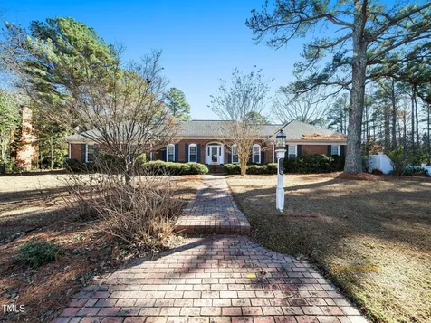 811 Baker Street Smithfield NC 27577