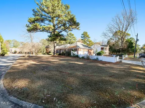 811 Baker Street Smithfield NC 27577