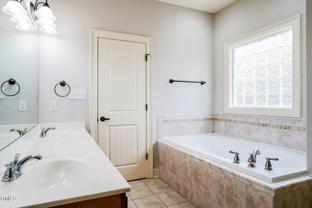 798 Winding Oak Way Clayton NC 27520