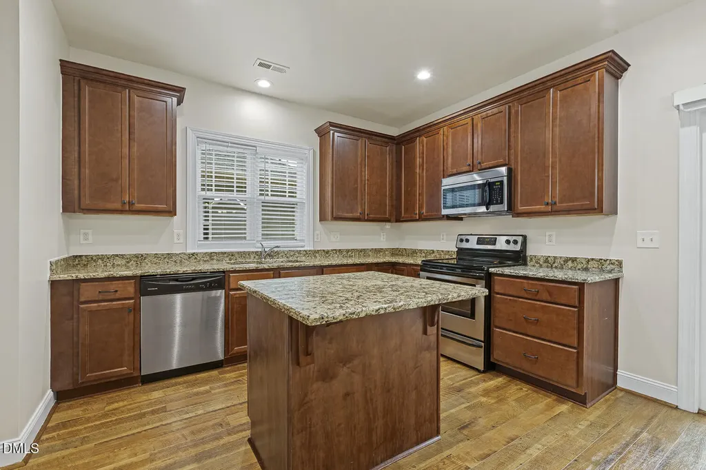 639 Ashe Lake Way Fuquay Varina NC 27526