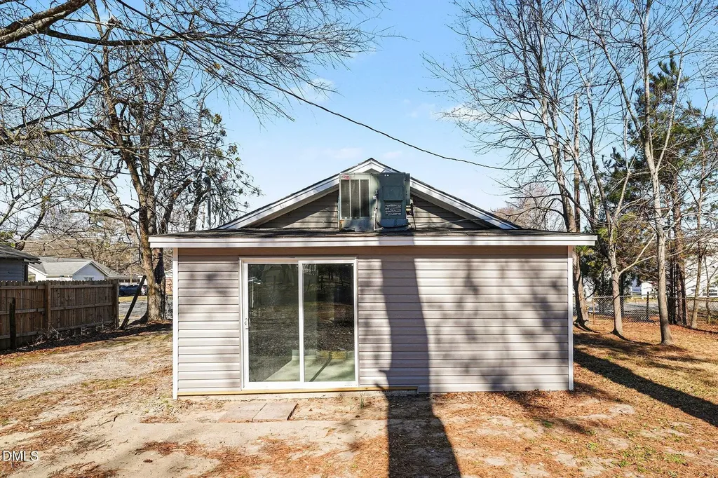 800 E Lizzie Street Selma NC 27576
