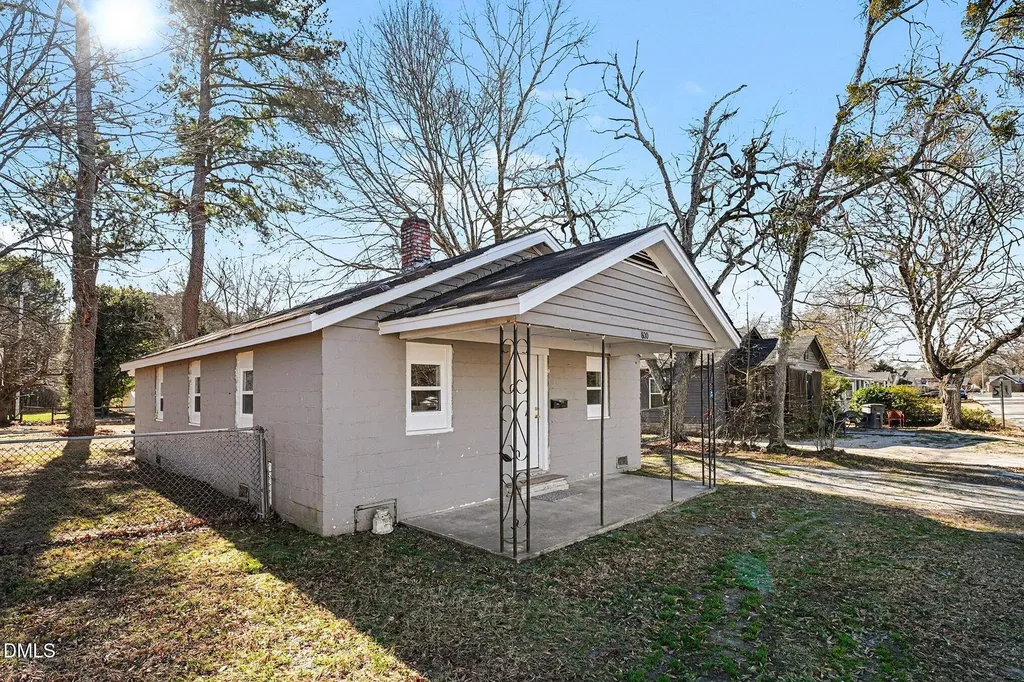 800 E Lizzie Street Selma NC 27576