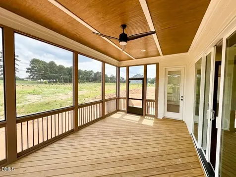 160 Broadleaf Lane Youngsville NC 27596
